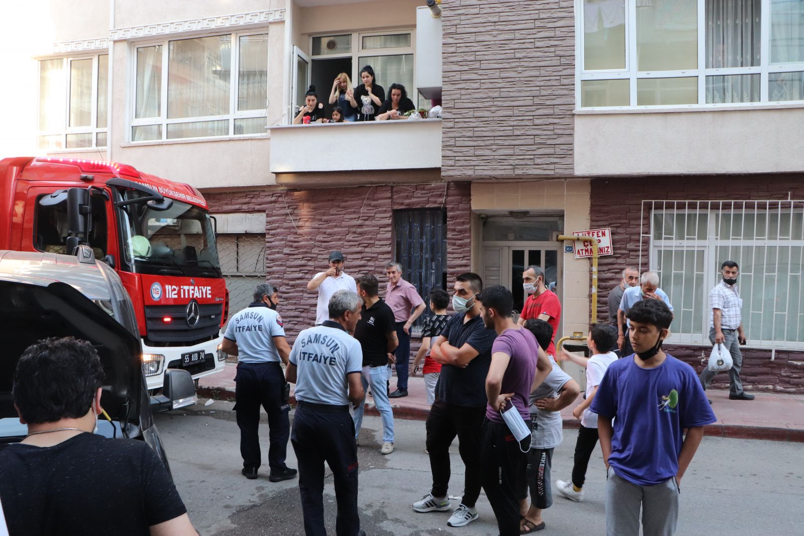 Samsun’da panik: Aracın motoruna yılan girdi